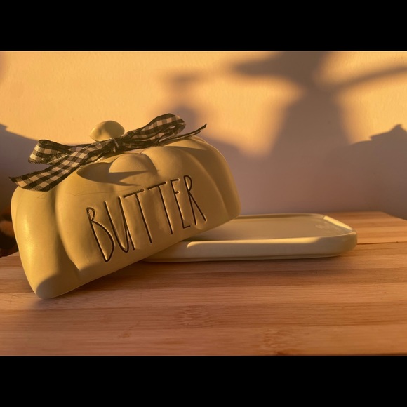 Rae Dunn “BUTTER” dish - Picture 3 of 3